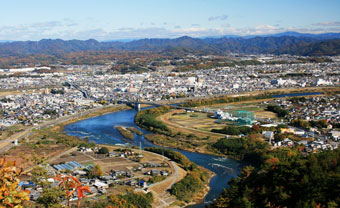木曽川と飛騨川の合流点にある美濃加茂市