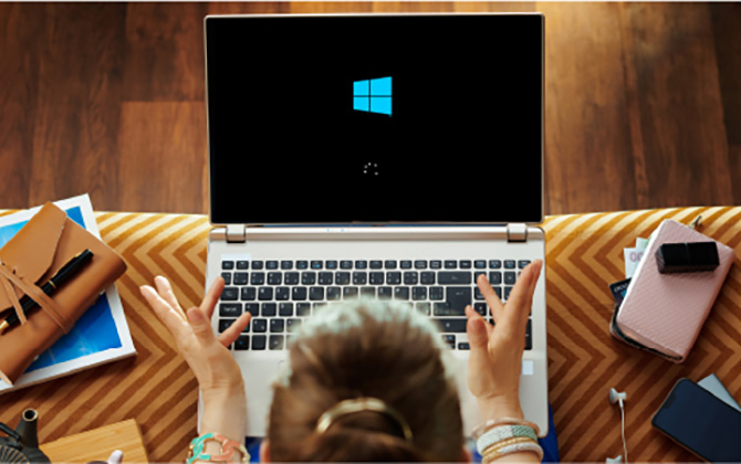 Windows 11/Windows 10のパソコンが起動できない！？Windowsのロゴで止まって進まない時の対処法とは？