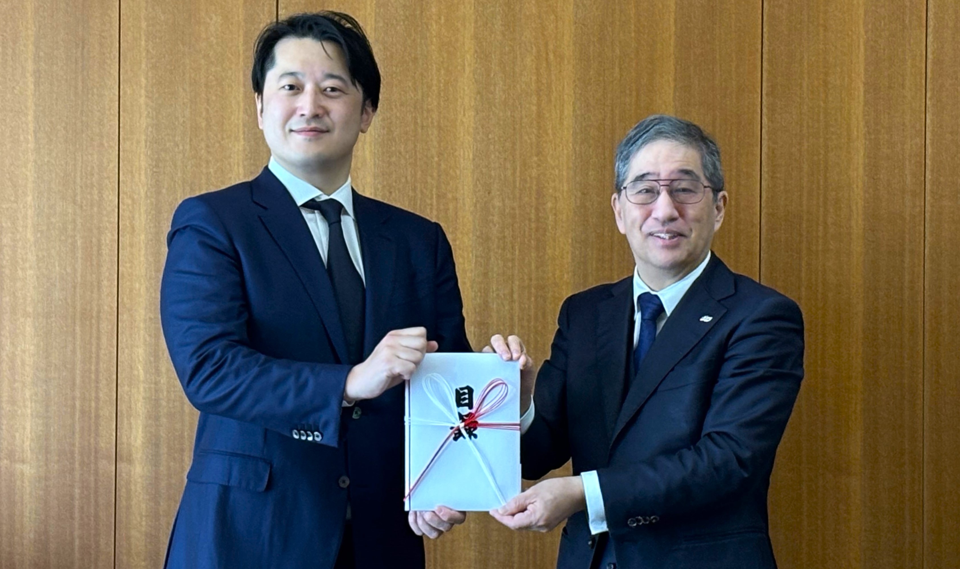 学生の学び支援として、名古屋大学にマウス2,300台を寄贈