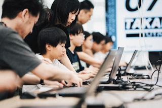多世代が学び合う場